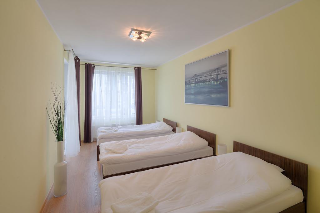 City Aparthotel Ochota Warsaw Room photo